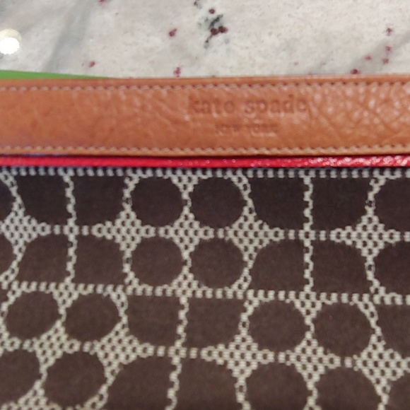 EUC Kate Spade Large Wristlet - Picture 3 of 3